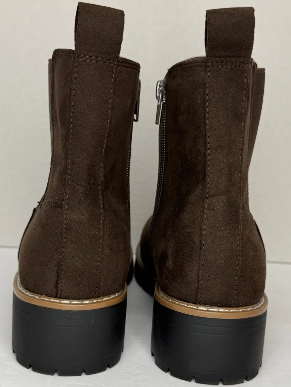 Kensie Kayla B Brown Faux Suede Chelsea Lug Sole Ankle Boots Womens 9M NWOT
